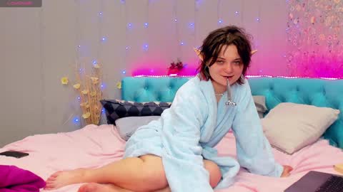 April online show from January 1, 2025, 10:03 pm