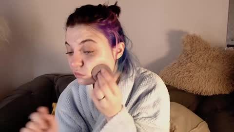 April online show from January 17, 2025, 3:32 pm