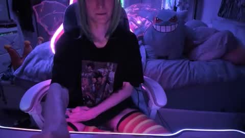 GreenEyedLovexo online show from October 25, 2025, 5:48 am