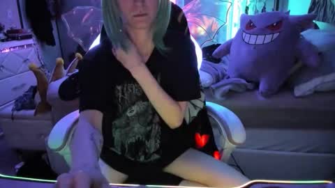 GreenEyedLovexo online show from November 21, 2025, 8:35 am