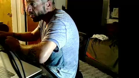 Snapshot of greenvibeslive42 chatting on October 6, 2025, 5:27 am Jay online show from October 6, 2025, 5:27 am