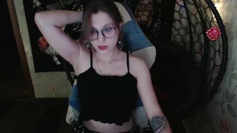 Lina online show from May 19, 2026, 12:11 pm
