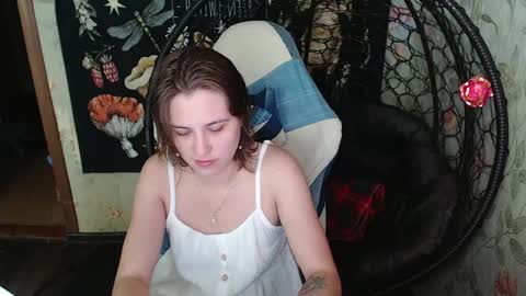 Lina online show from June 5, 2026, 11:49 am