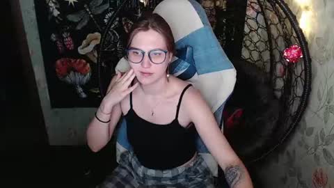 Lina online show from June 12, 2026, 3:55 pm