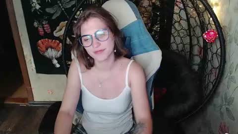 Lina online show from June 26, 2026, 5:06 pm