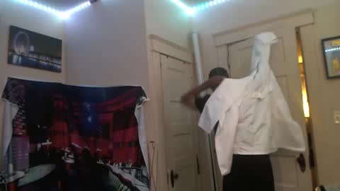 Snapshot of gregnice313 chatting on October 4, 2025, 4:21 am NICE and sometimes Savvy online show from October 4, 2025, 4:21 am