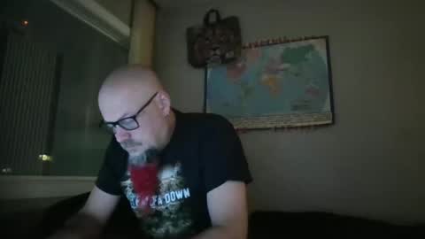 Snapshot of gregrev chatting on January 2, 2025, 1:17 am gregrev online show from January 2, 2025, 1:17 am
