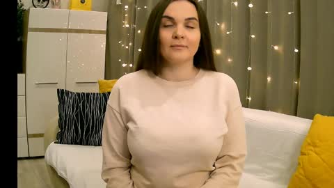 Snapshot of gretagrant chatting on January 3, 2025, 11:12 pm GretaGrant online show from January 3, 2025, 11:12 pm