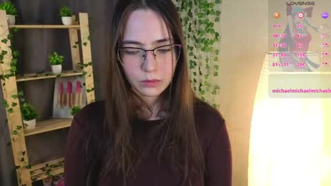 Snapshot of gretalinelle chatting on May 1, 2026, 5:17 pm Cutie Ellie online show from May 1, 2026, 5:17 pm
