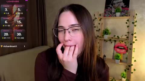Snapshot of gretalinelle chatting on June 3, 2026, 5:18 pm Cutie Ellie online show from June 3, 2026, 5:18 pm