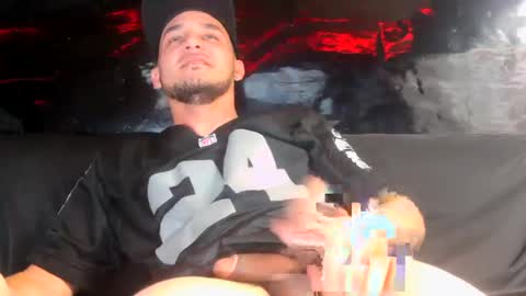 Gripthahips online show from February 11, 2025, 10:15 am