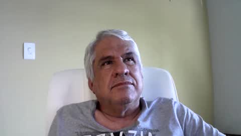 Snapshot of grisa01 chatting on February 8, 2025, 7:16 pm grisa01 online show from February 8, 2025, 7:16 pm