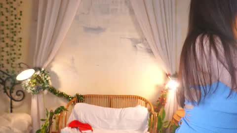 Gwen online show from February 18, 2026, 4:19 am