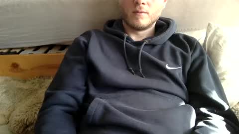 gruendamien online show from April 22, 2026, 3:02 pm