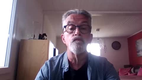 Grybear online show from May 9, 2026, 3:28 pm