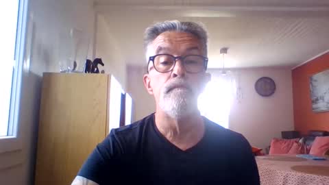 Grybear online show from May 12, 2026, 10:01 am