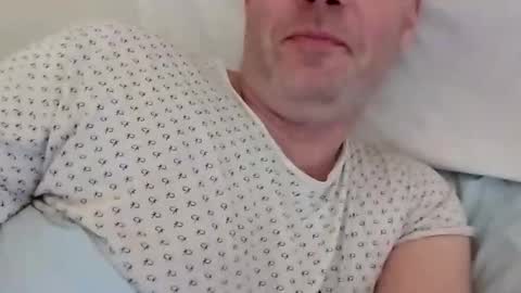 Snapshot of grzegorz34 chatting on February 9, 2025, 8:33 am Greg online show from February 9, 2025, 8:33 am