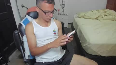 guachin_new online show from December 31, 2024, 6:24 pm