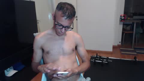 guachin_new online show from January 14, 2026, 4:07 am