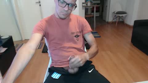 guachin_new online show from May 16, 2026, 10:52 pm