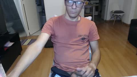 guachin_new online show from May 20, 2026, 3:13 am