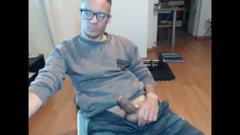 guachin_new online show from May 22, 2026, 10:59 pm