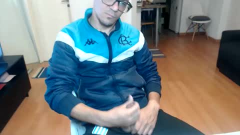 guachin_new online show from May 30, 2026, 9:23 pm