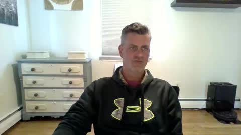 Snapshot of gudguy2025 chatting on April 20, 2026, 6:09 pm gudguy2025 online show from April 20, 2026, 6:09 pm