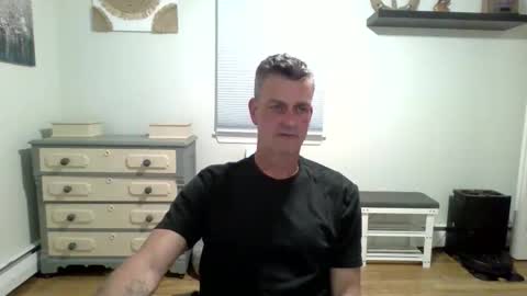 Snapshot of gudguy2025 chatting on May 18, 2026, 1:24 am gudguy2025 online show from May 18, 2026, 1:24 am