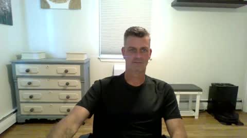 Snapshot of gudguy2025 chatting on June 20, 2026, 4:32 pm gudguy2025 online show from June 20, 2026, 4:32 pm
