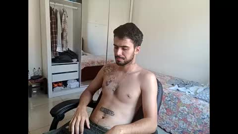 Snapshot of guguzinhox chatting on February 19, 2025, 2:44 pm guguzinhox online show from February 19, 2025, 2:44 pm