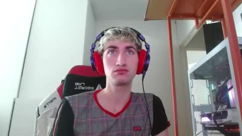 Young4Daddy online show from April 27, 2026, 12:03 pm