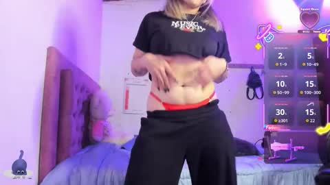 Snapshot of guinivere_blake chatting on October 13, 2025, 12:54 am Hello Im Julieta Im 25 years old welcome to my room have fun and be happy. online show from October 13, 2025, 12:54 am