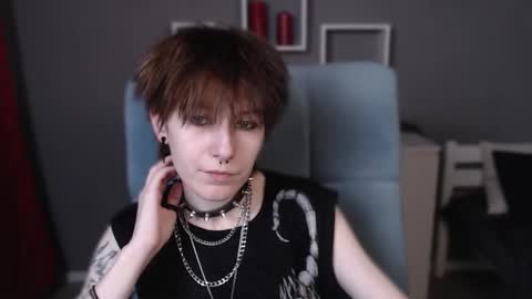 Snapshot of guitarandangell chatting on November 11, 2025, 5:40 am guitarandangell online show from November 11, 2025, 5:40 am