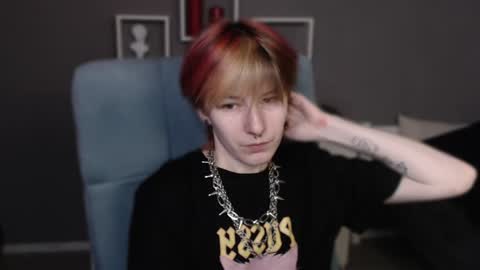 guitarandangell online show from April 21, 2026, 9:04 am