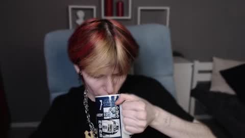 guitarandangell online show from April 23, 2026, 8:24 am