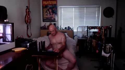 Mario online show from October 12, 2025, 12:42 am