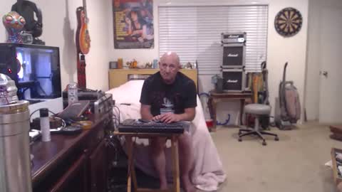 Mario online show from December 4, 2025, 10:57 am