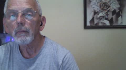 Snapshot of gulfcoast1952 chatting on December 16, 2024, 7:43 pm Roy online show from December 16, 2024, 7:43 pm
