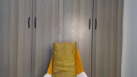 Miss Incredible online show from October 5, 2025, 11:35 pm