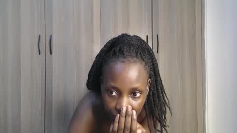 Miss Incredible online show from October 31, 2025, 12:33 am