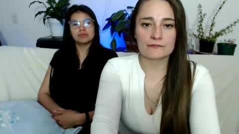 Snapshot of gumball_room chatting on February 11, 2025, 4:44 am Vane blonde and Hazell black hair online show from February 11, 2025, 4:44 am