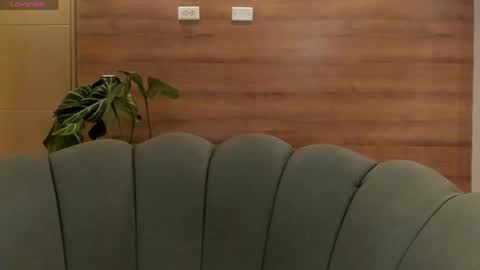 gummyluv online show from April 13, 2026, 11:10 pm