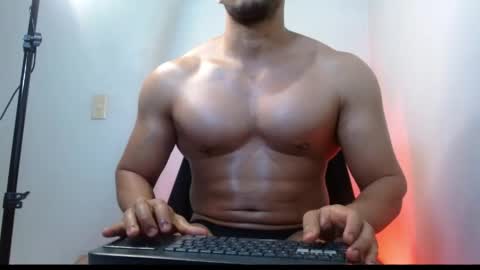 holl latino online show from May 19, 2026, 6:25 pm