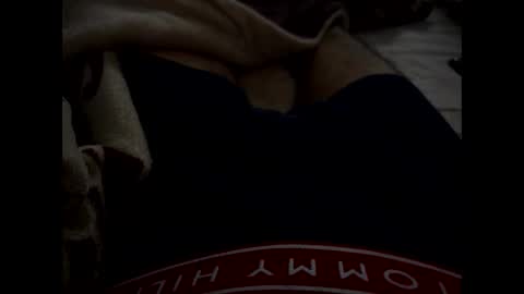 gustavolpz17 online show from May 19, 2026, 8:53 am