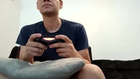 guts_san online show from October 12, 2025, 7:46 pm