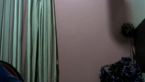 guywith85mm online show from December 26, 2024, 12:05 pm