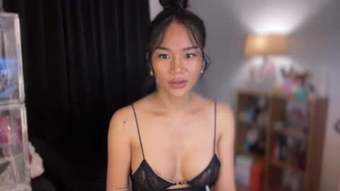 Snapshot of gwapangahas chatting on October 14, 2025, 8:53 pm Alexa online show from October 14, 2025, 8:53 pm