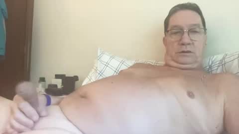 Snapshot of gwashere4u chatting on October 5, 2025, 1:53 pm gwashere4u online show from October 5, 2025, 1:53 pm