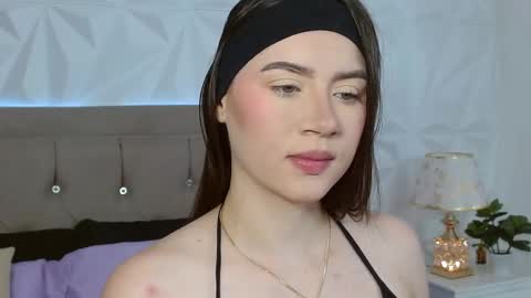 Snapshot of gwen_drew chatting on November 16, 2025, 1:06 pm Gwen Drew online show from November 16, 2025, 1:06 pm